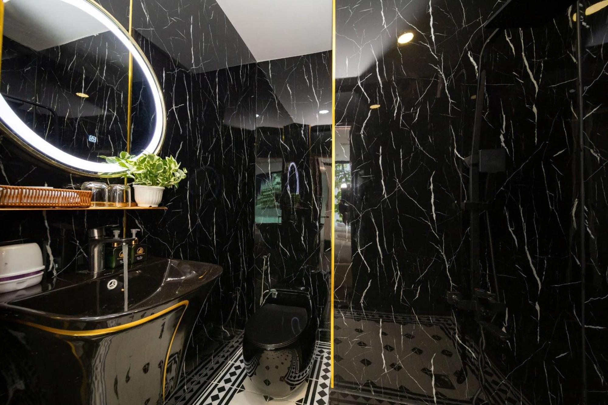 The Passion Suites Hotel & Spa Хошимин Екстериор снимка