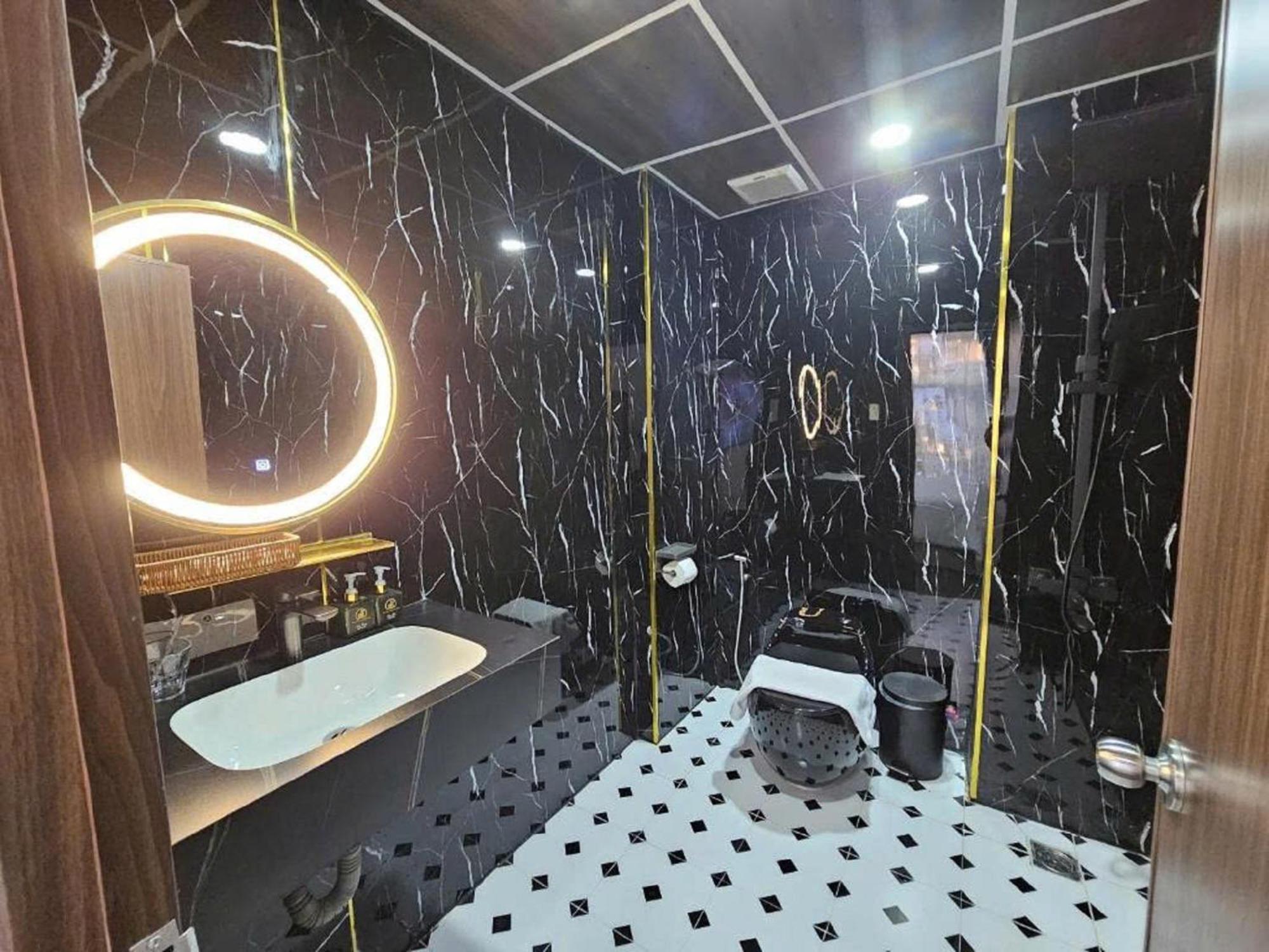 The Passion Suites Hotel & Spa Хошимин Екстериор снимка
