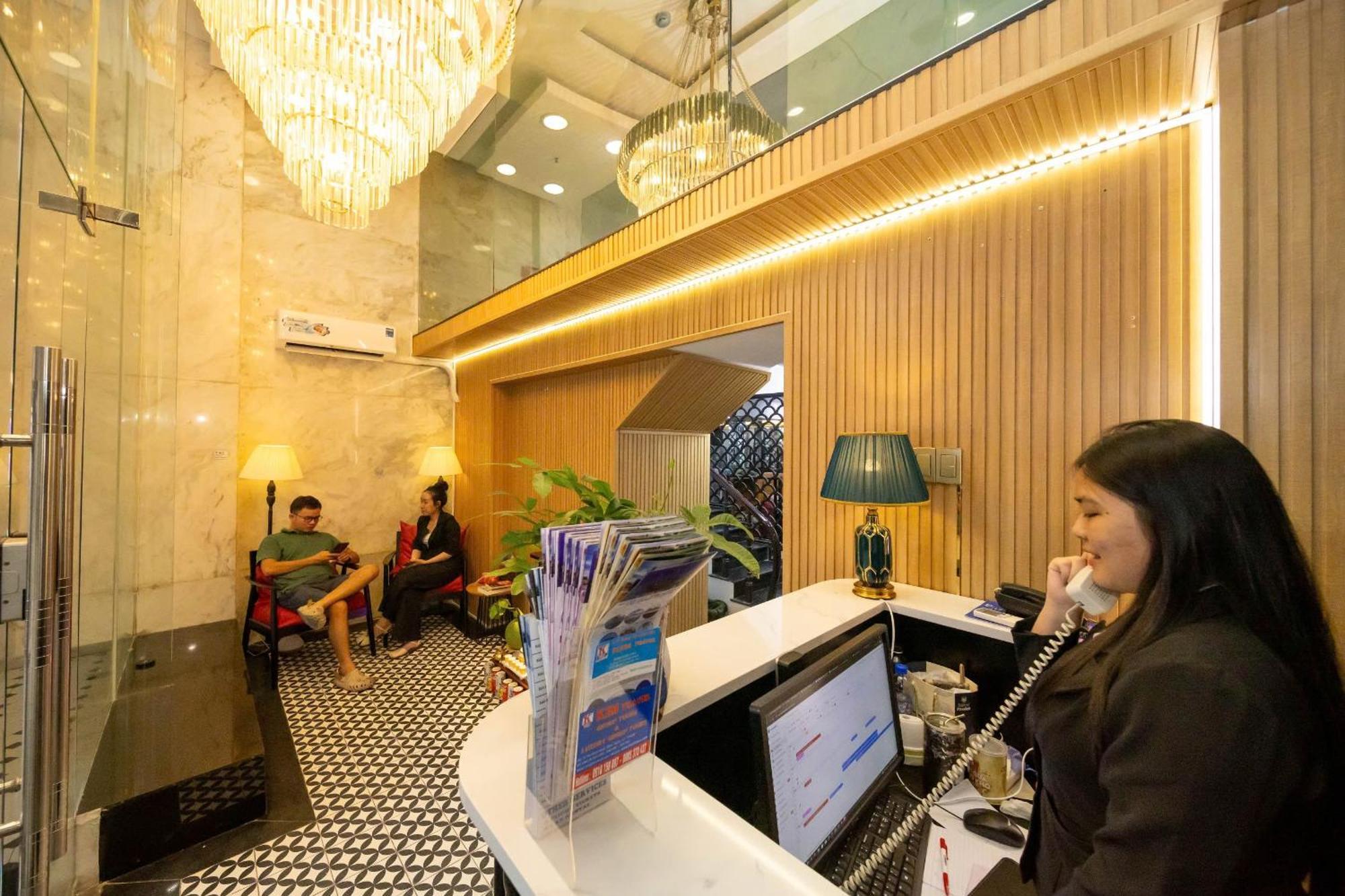 The Passion Suites Hotel & Spa Хошимин Екстериор снимка